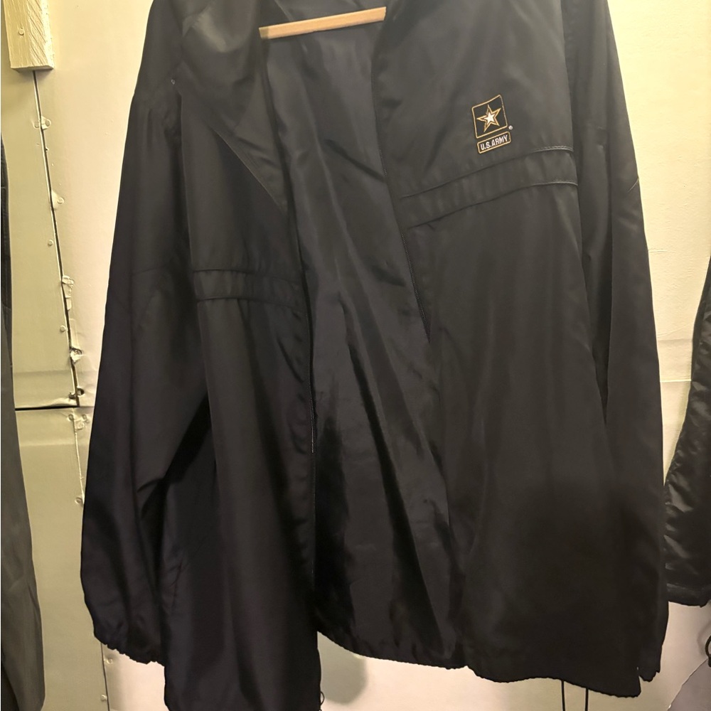 Light weight jacket with US Army emblem
